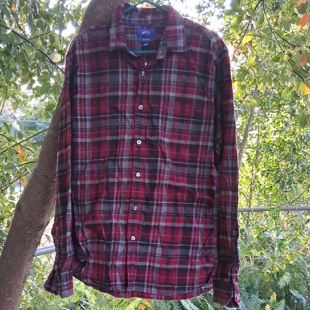 Apt. 9 Men's Casual Red and Black Plaid Shirt